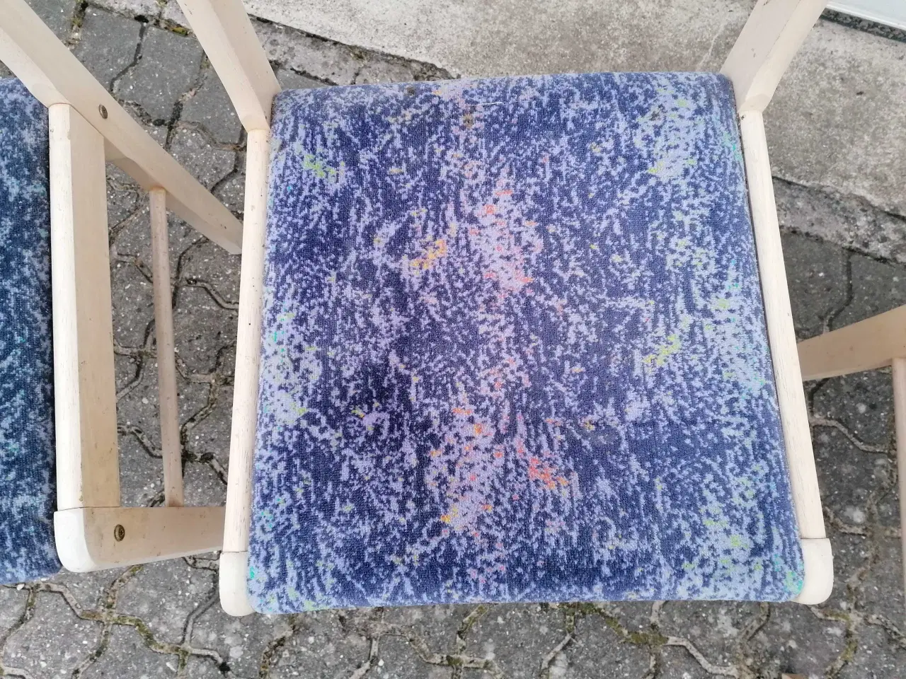 Billede 3 - Spisebordsstole med Stofsæder