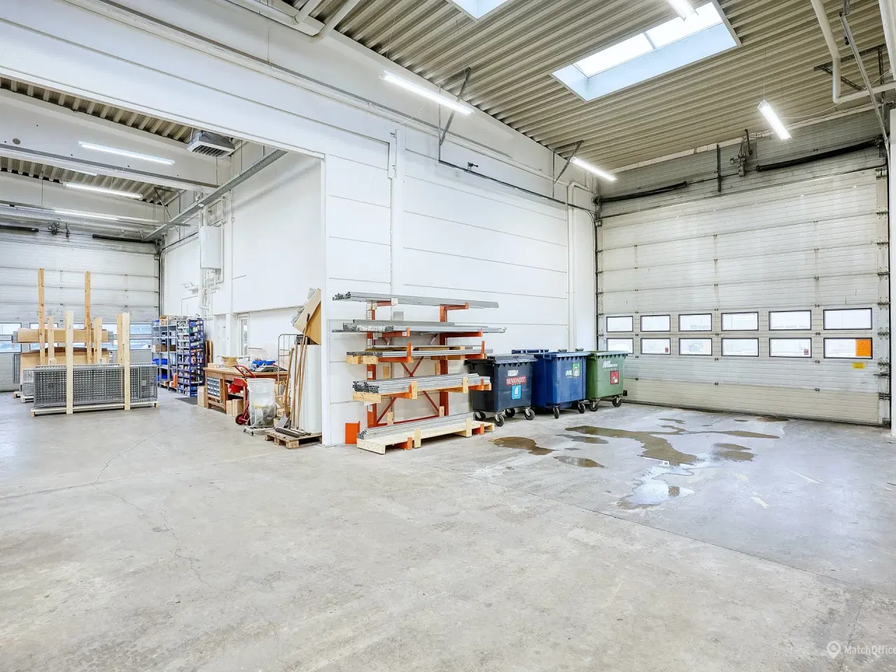 Billede 2 - Højloftet lager med administration. God beliggenhed tæt ved motorvejsafkørsel 27. Greve