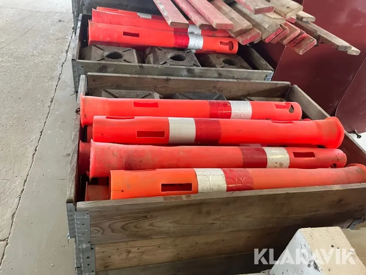 Billede 7 - Trafik kegler og udstyr 4 paller