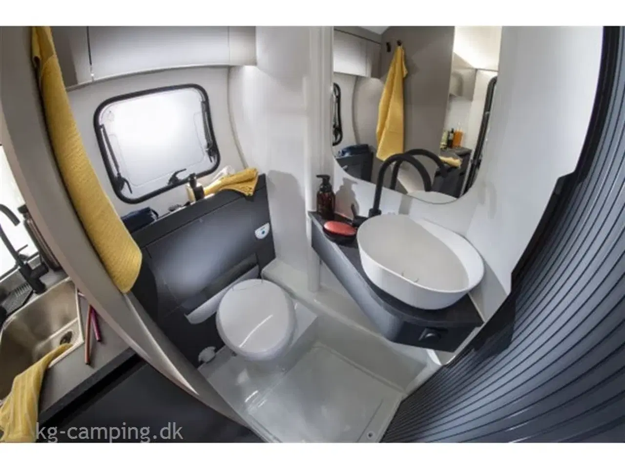 Billede 12 - 2026 - Adria Action 391 LH Sport   2026 Nyhed - Action 391 LH SPORTS - Inkl. TRUMA Combi 4 E varme