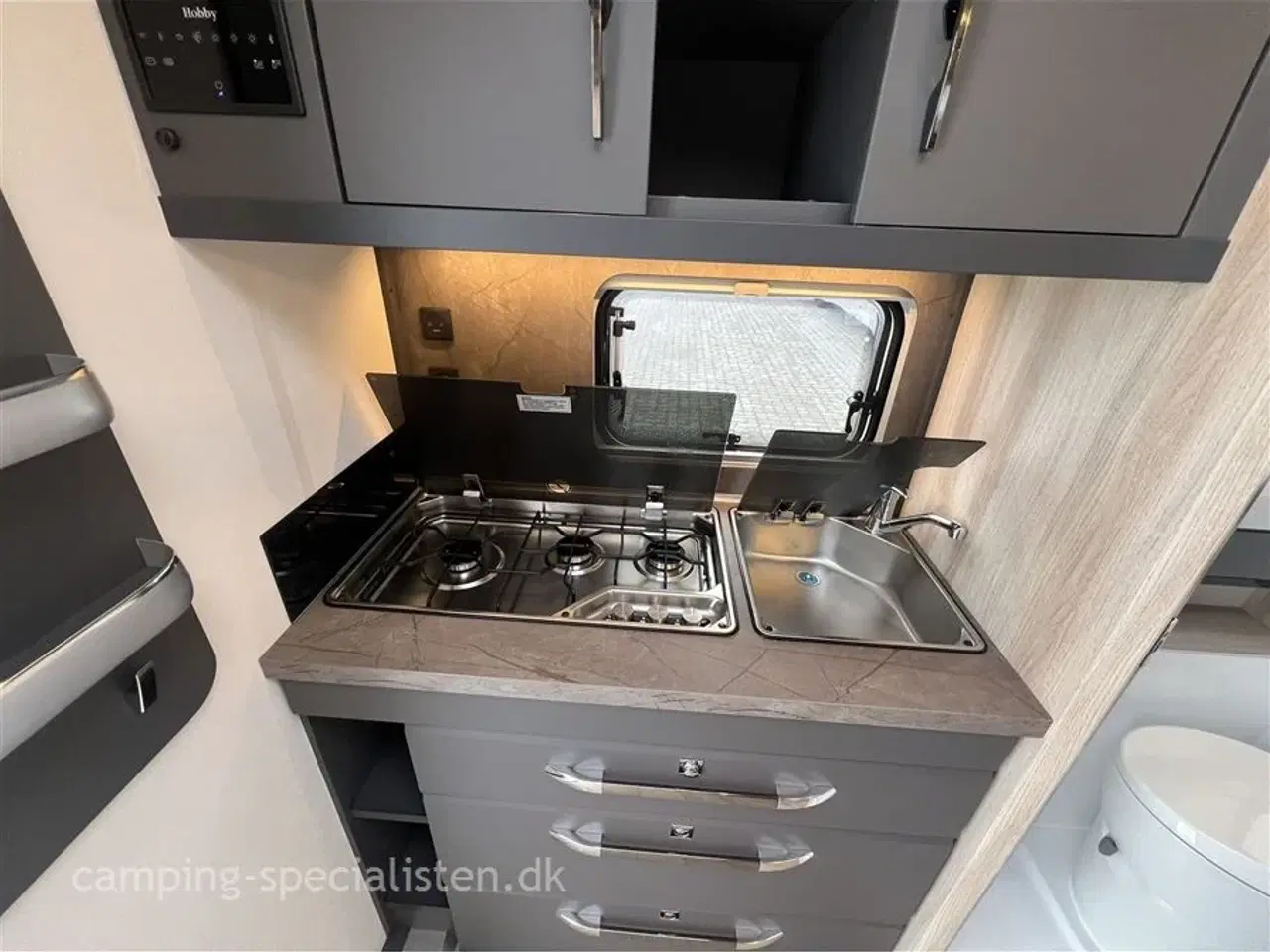 Billede 10 - 2026 - Hobby De Luxe 460 SFf   2026 Hobby De Luxe 460 SFf DK LINE - se den NU hos Camping-Specialisten.dk