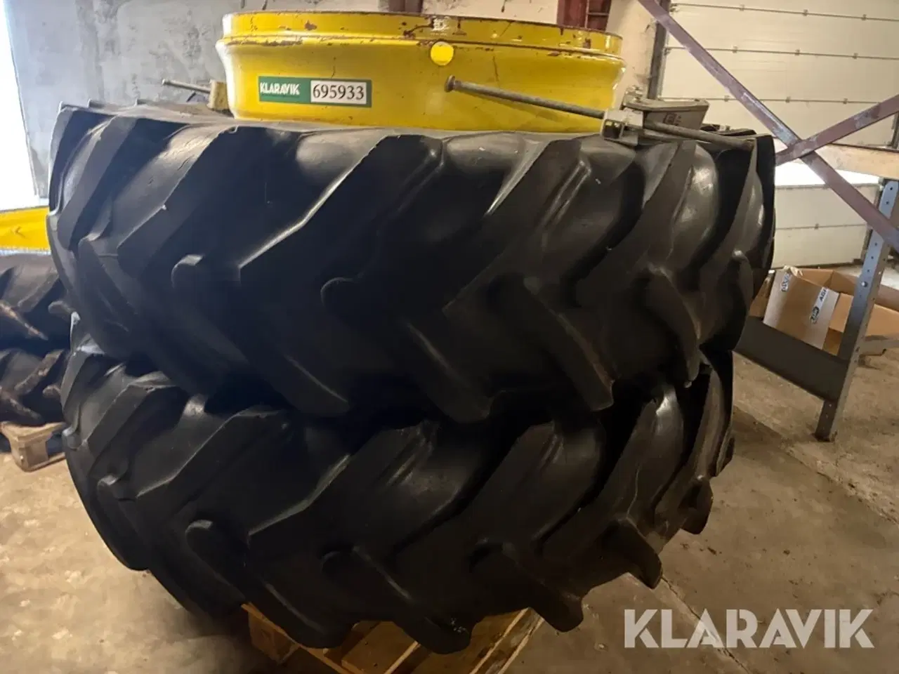 Billede 2 - Tvillinghjul Taurus 18.4 R38 2 styk