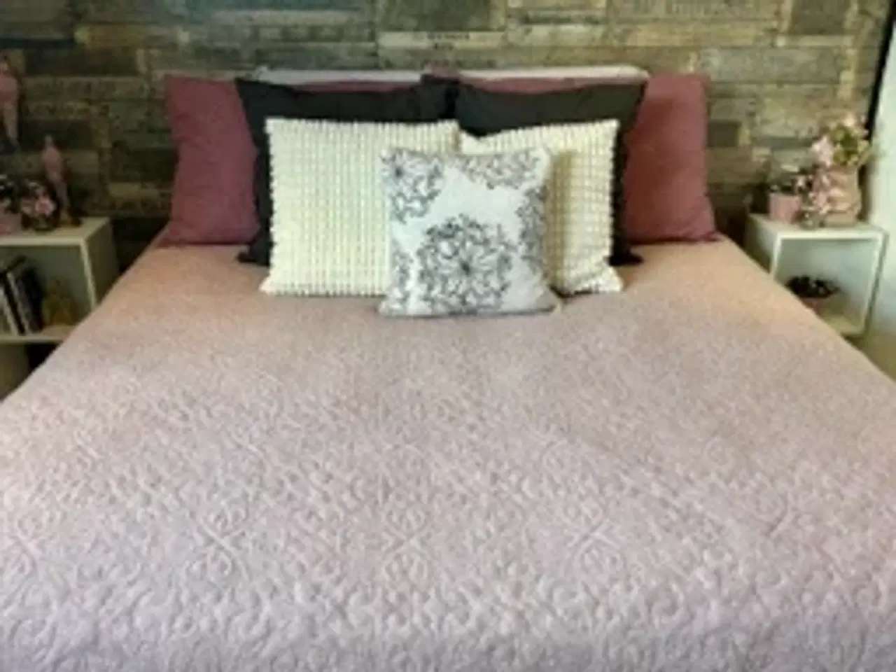 Billede 1 - Nordic House Sengetæppe i smuk Rosa farve