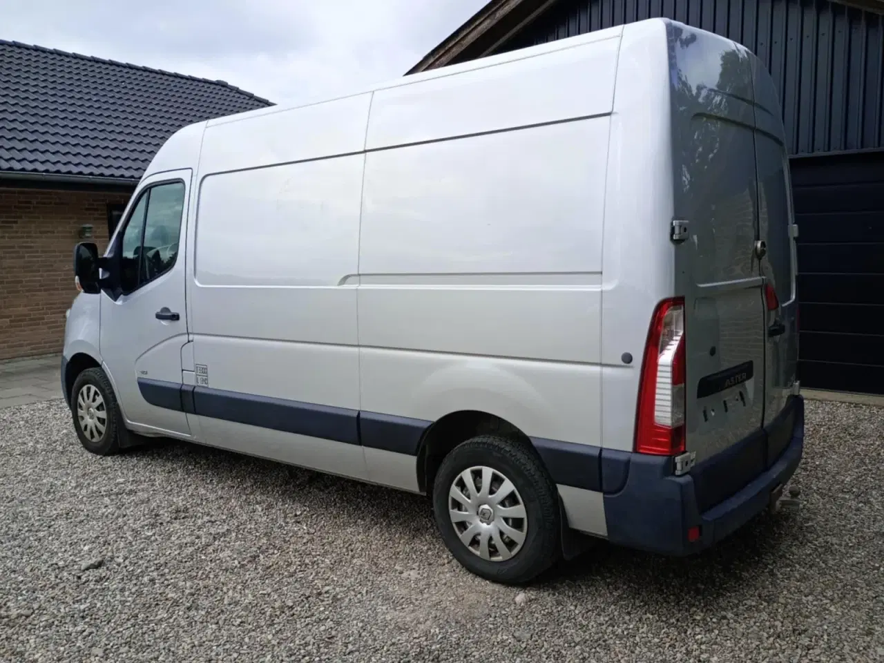 Billede 2 - Renault Master III T33 2,3 dCi 135 L2H2 Kassevogn