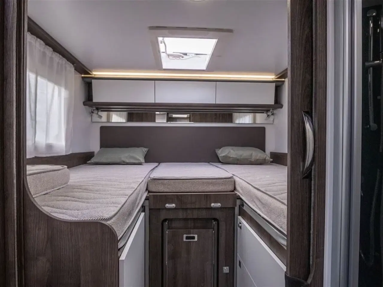 Billede 16 - 2026 - Benimar Tessoro 468