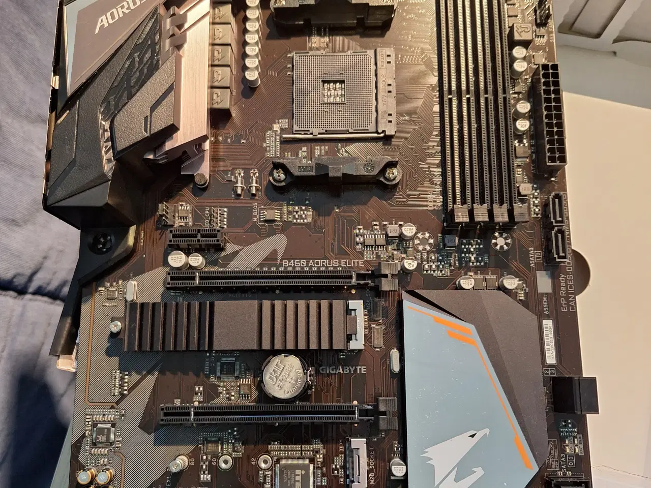 Billede 2 - Bundkort Gigabyte B450Aorus Elite