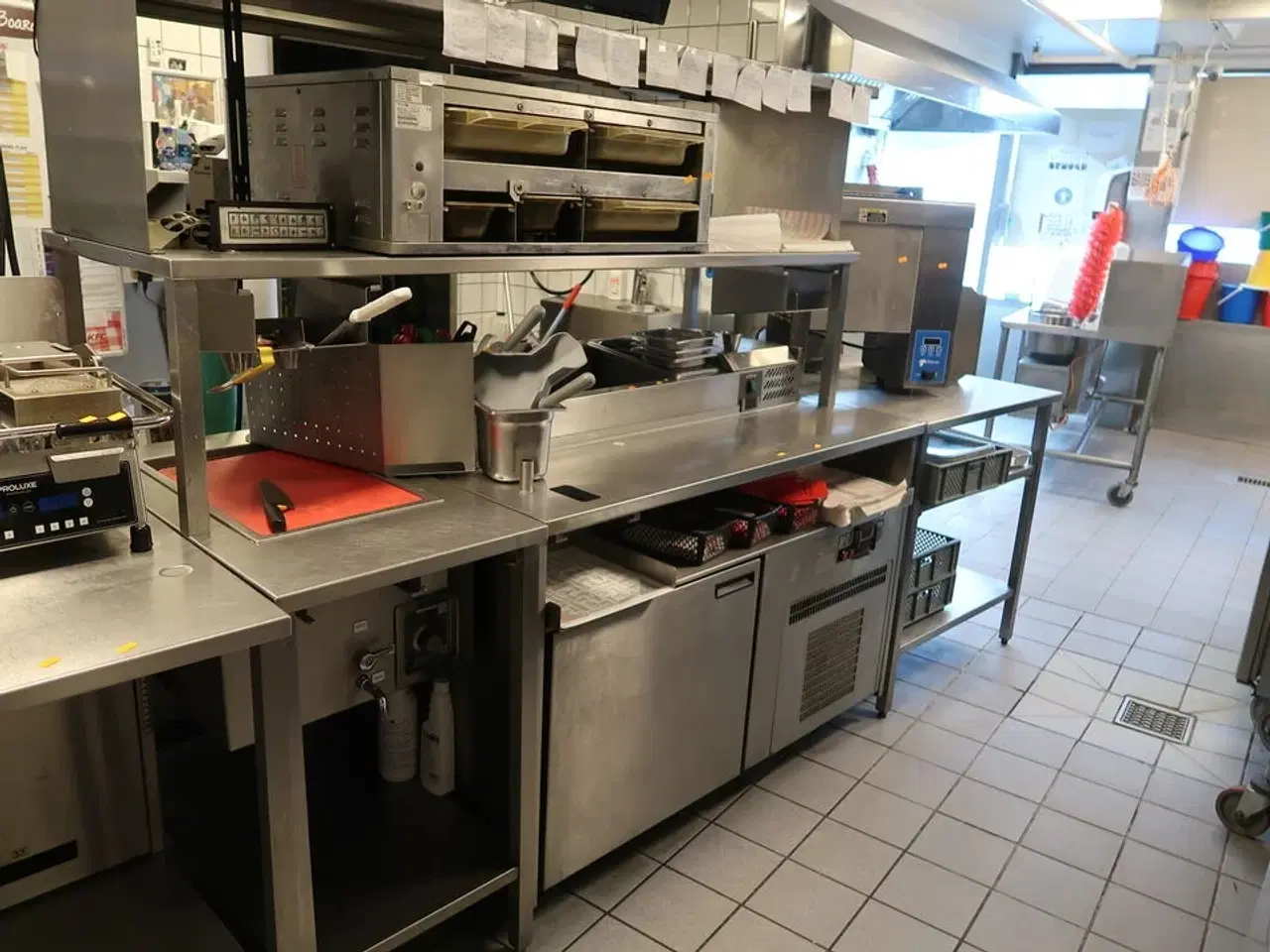 Billede 1 - Rustfri stålbord med køleenhed (varmeskab medfølger ikke)