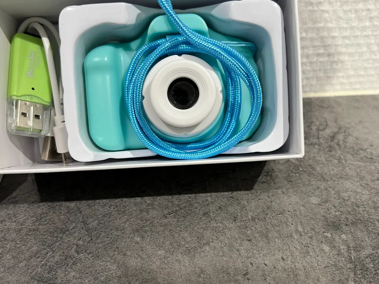 Billede 4 - Camera til børn m/ 2 GB Micro sd kort 