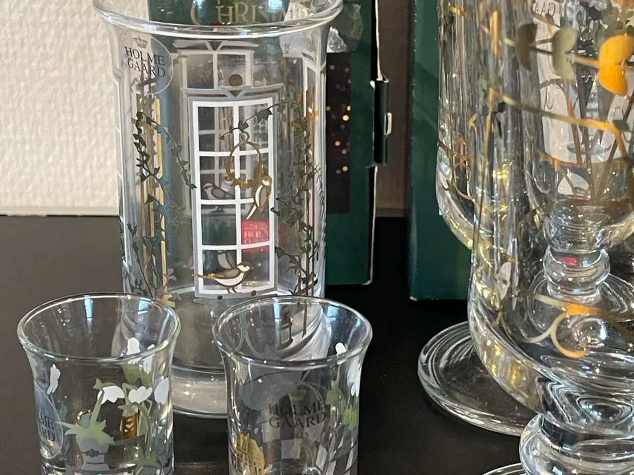 Billede 2 - Holmegaard vandglas, klokke mm. 