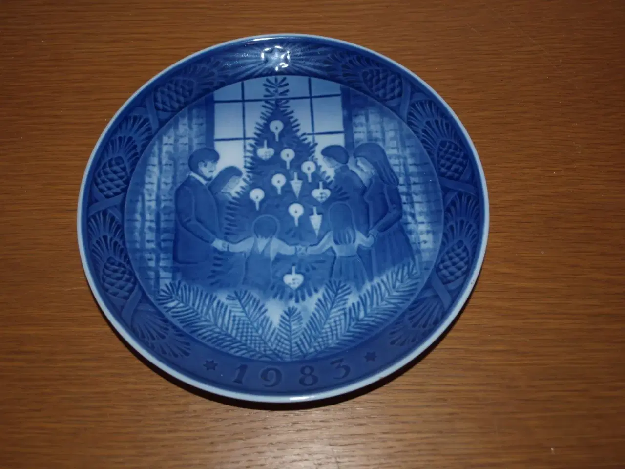 Billede 1 - Royal Copenhagen juleplatte 1983 