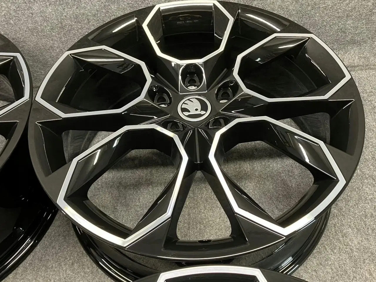 Billede 3 - ALUÆLGE SKODA OCTAVIA 3 RS 5E0 XTREME 19"