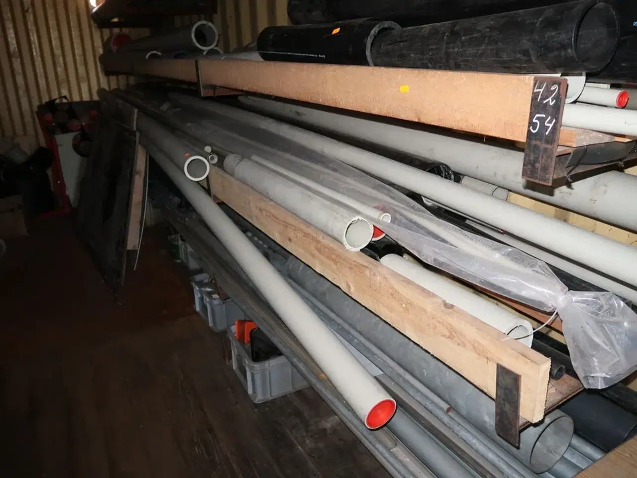 Billede 3 - Grenreol med div. Tagrender, rør m.m.