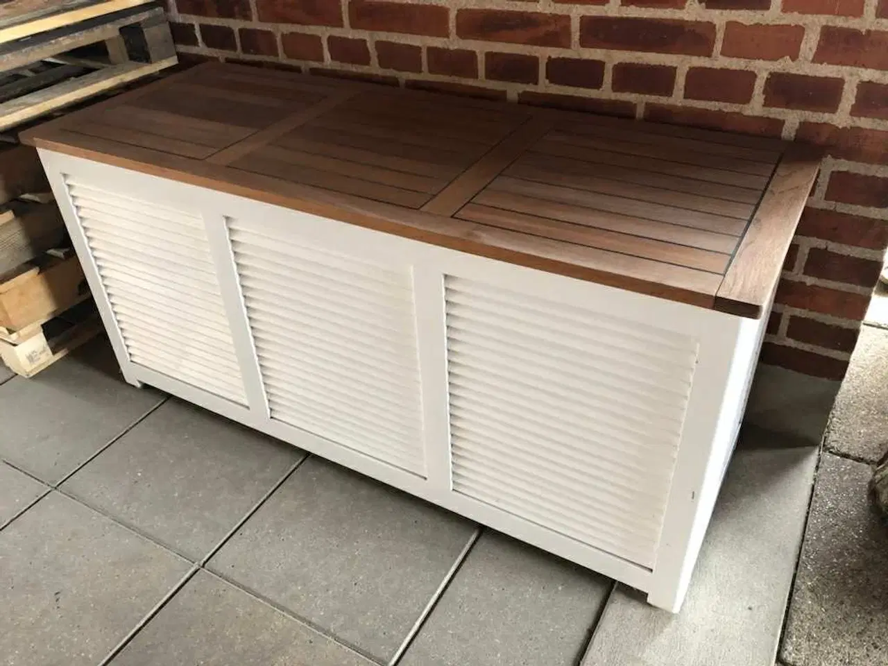 Billede 1 - Cinas Hyndeboks i hvid og teak