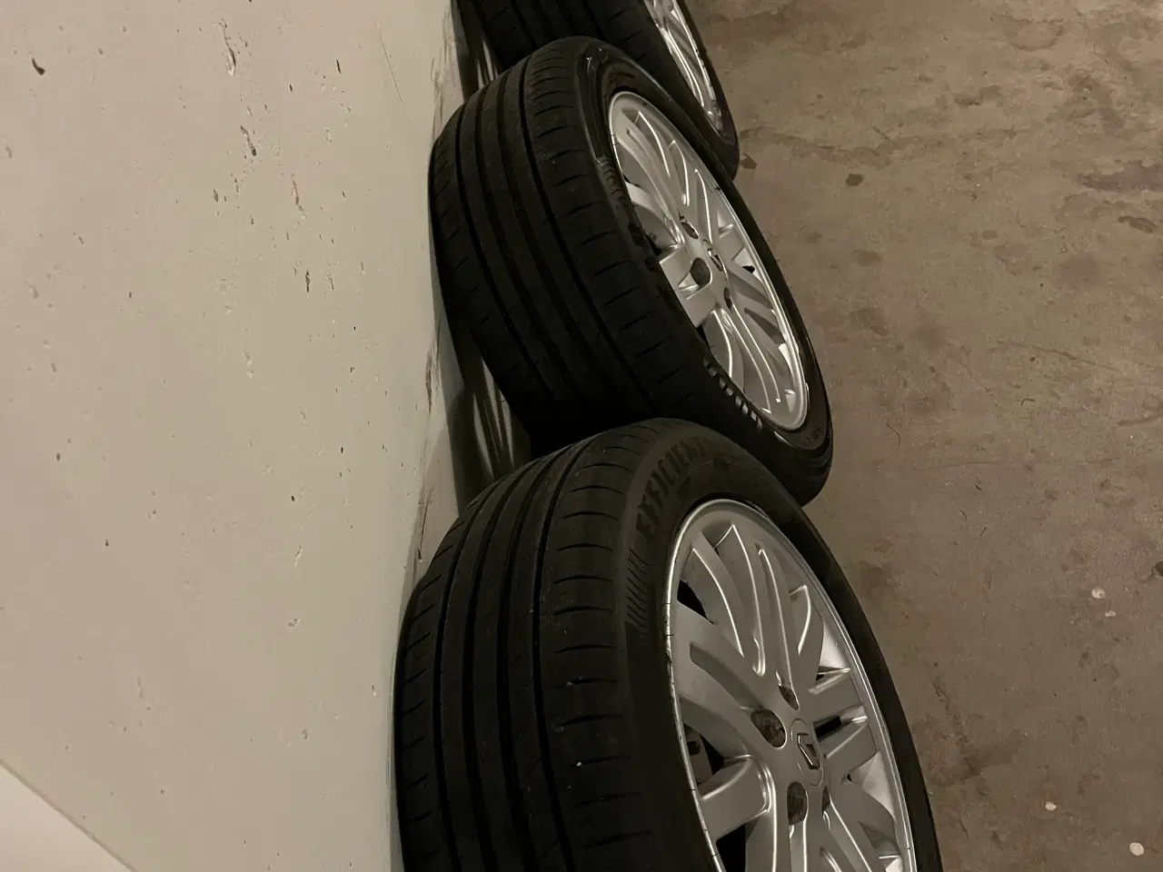 Billede 2 - 17 originale Renault/Nissan Aluhjul med sommerdæk