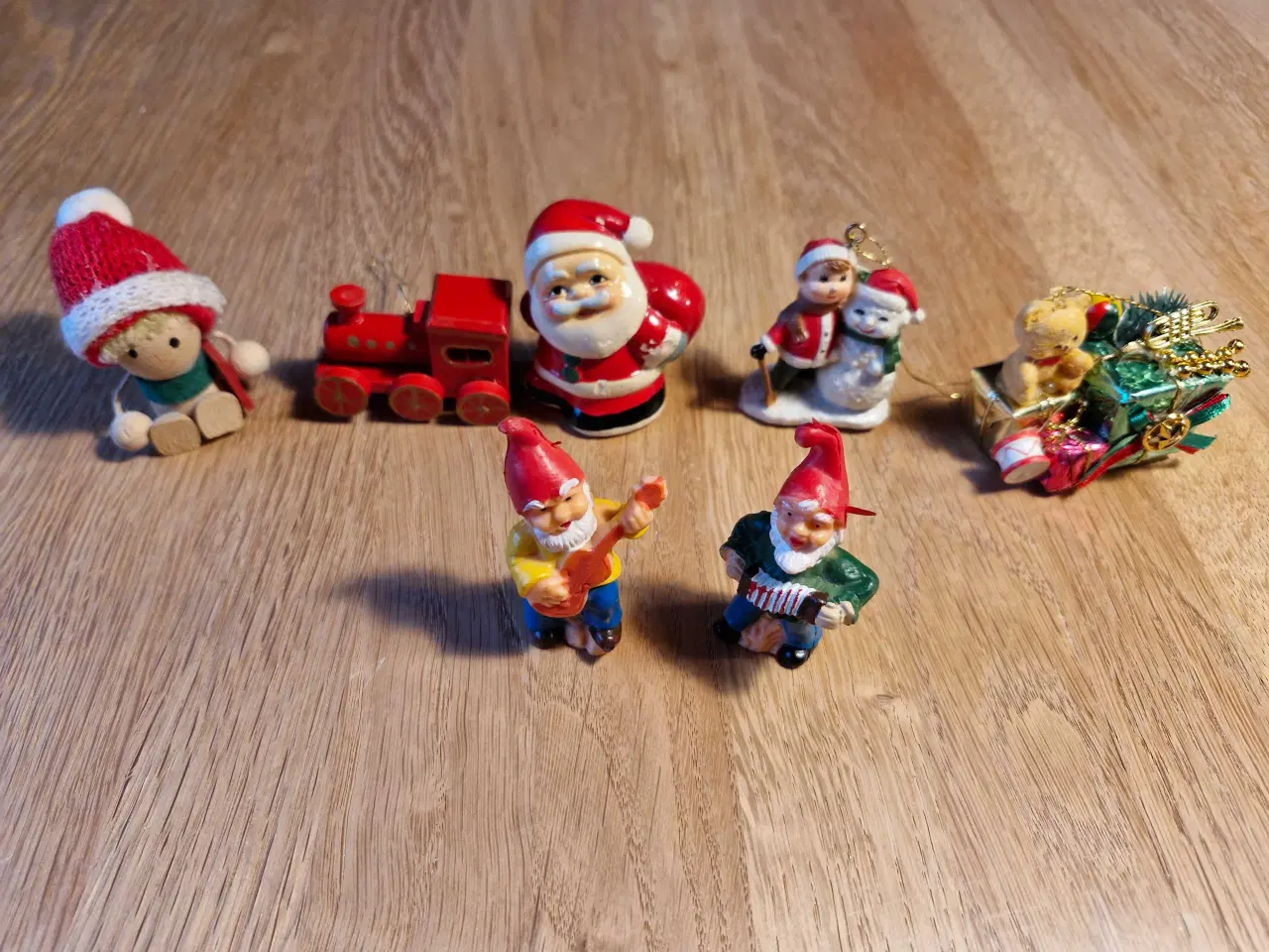 Billede 4 - Nr.3.  15 ældre nisse figurer 