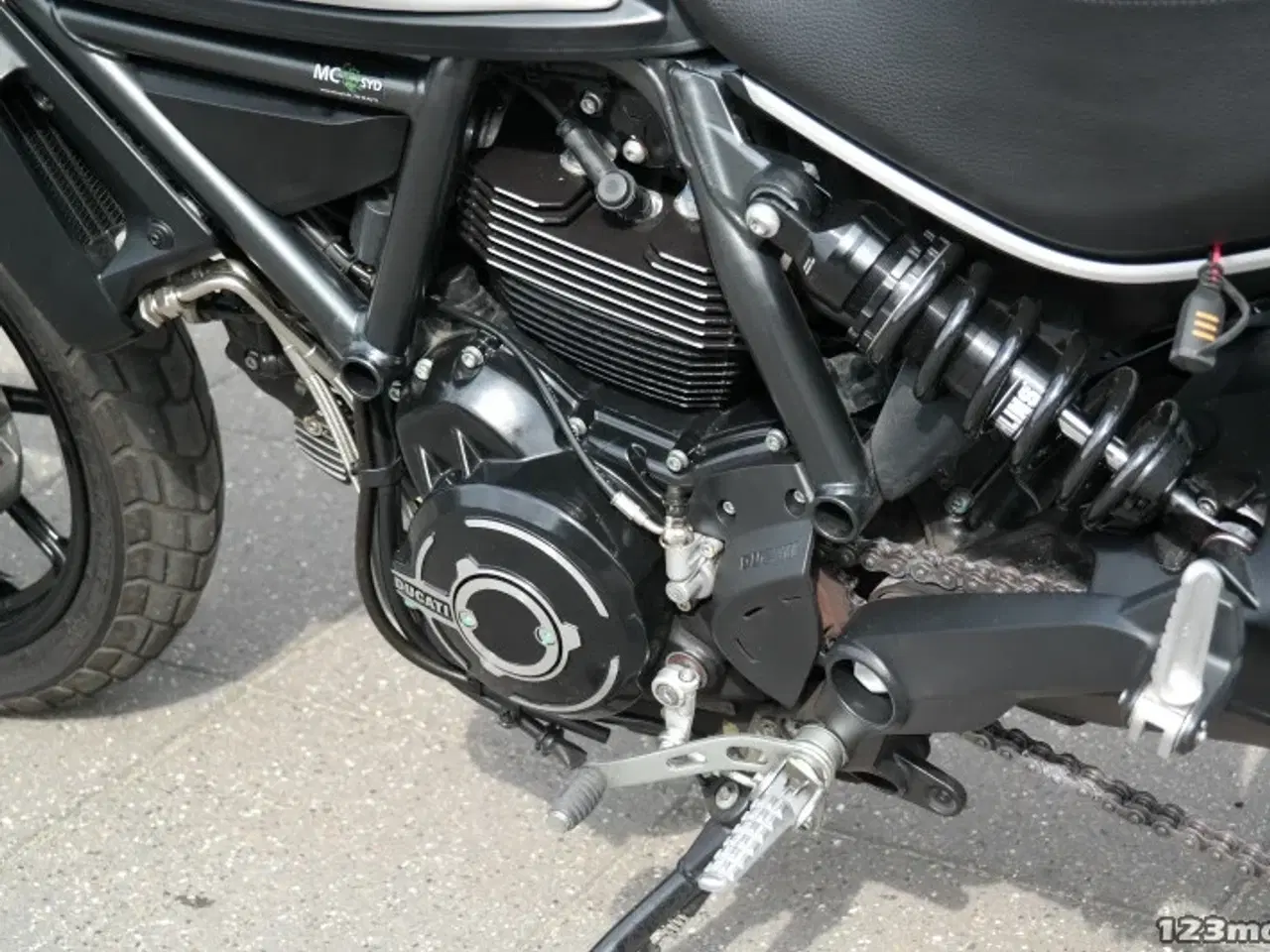 Billede 23 - Ducati Scrambler Icon Dark MC-SYD       BYTTER GERNE