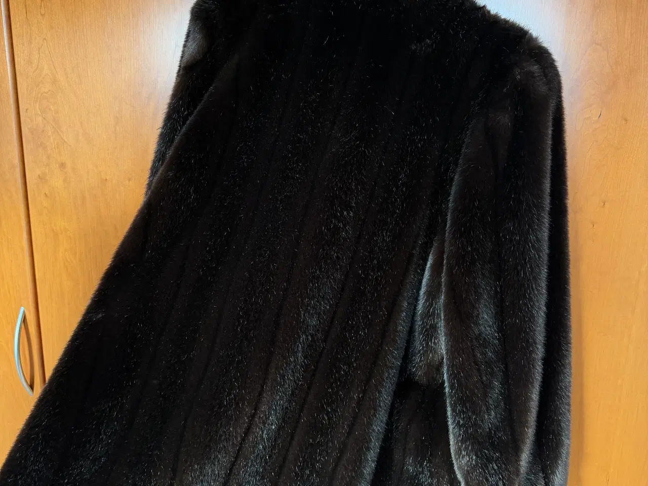 Billede 4 - Pels halvlang, syntetisk