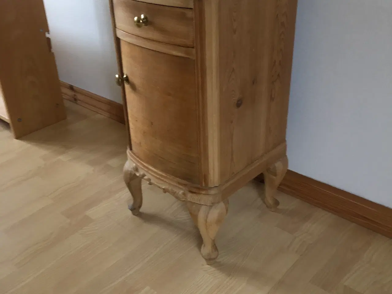 Billede 1 - Sengebord i eg