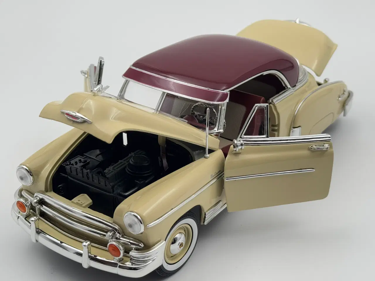 Billede 5 - 1950 Chevrolet Bel Air 1:18  Flot og detaljeret