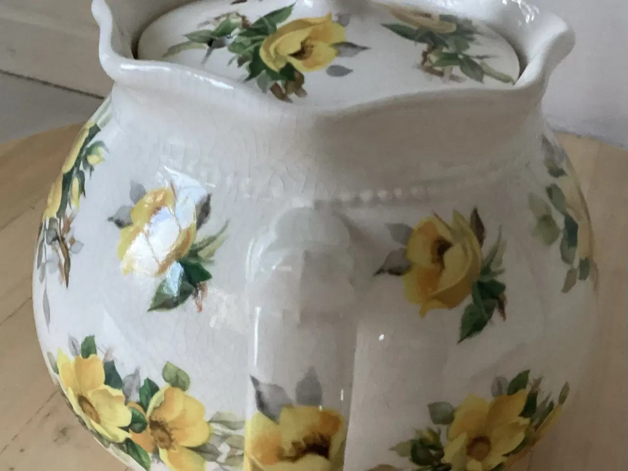 Billede 9 - Ældre Arthur Wood tekande med gule blomster