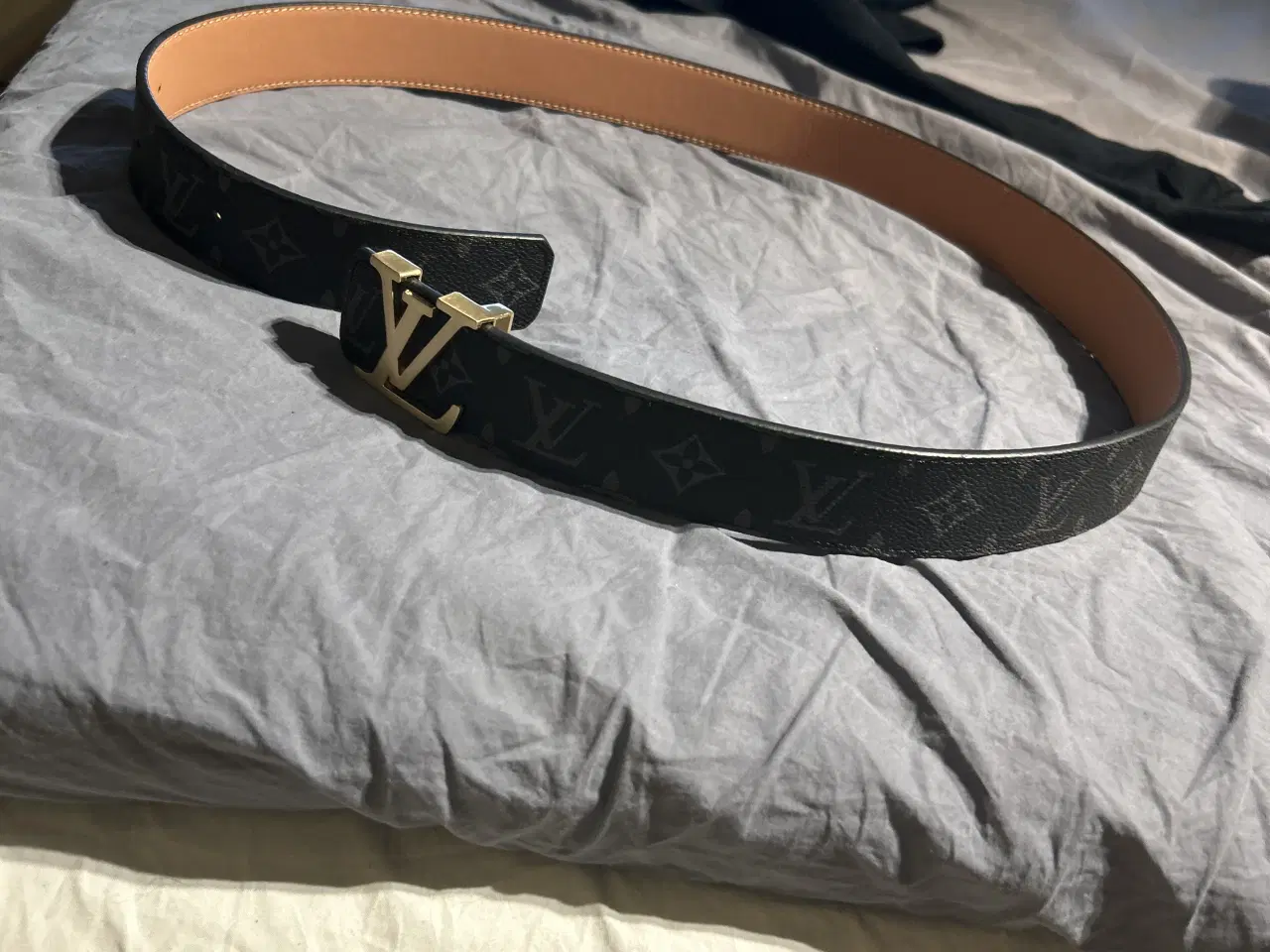 Billede 3 - Louis Vuitton bælte sort og guld