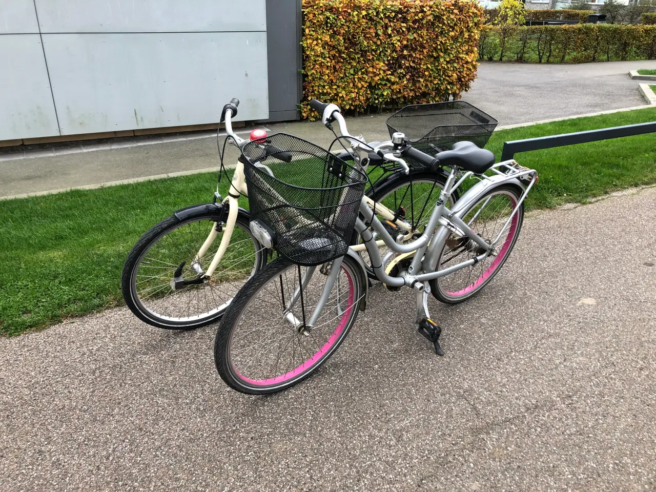 Billede 1 - 2 STYKKER PIGECYKLER