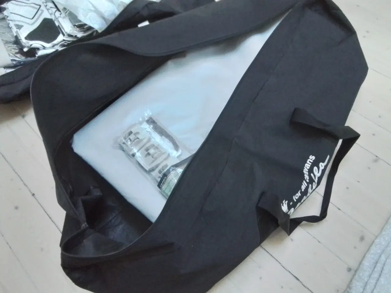 Billede 5 - Brugt Isabella universel 360 Coal telt.