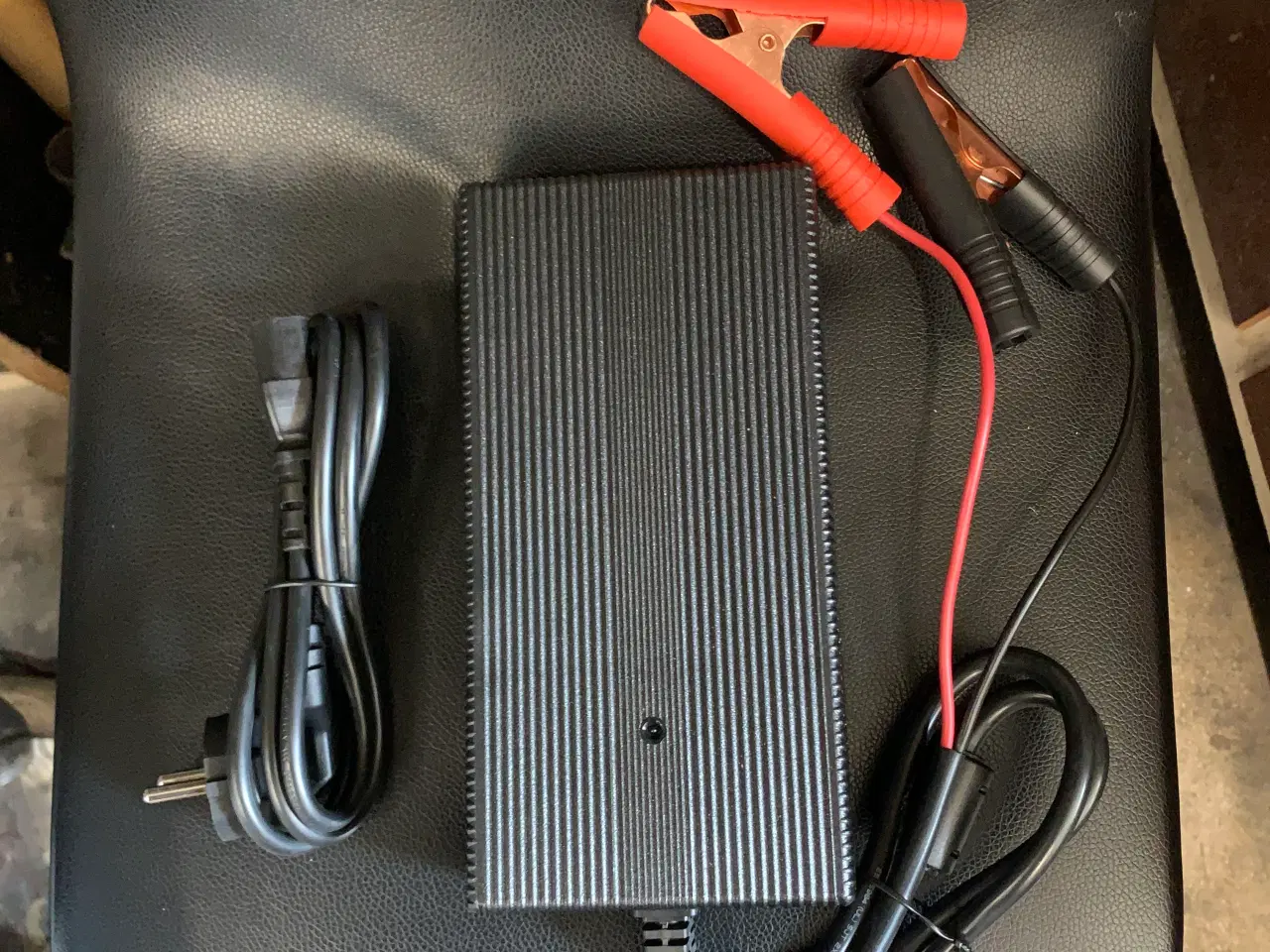Billede 1 - Oplader til 24V lithium batterier 