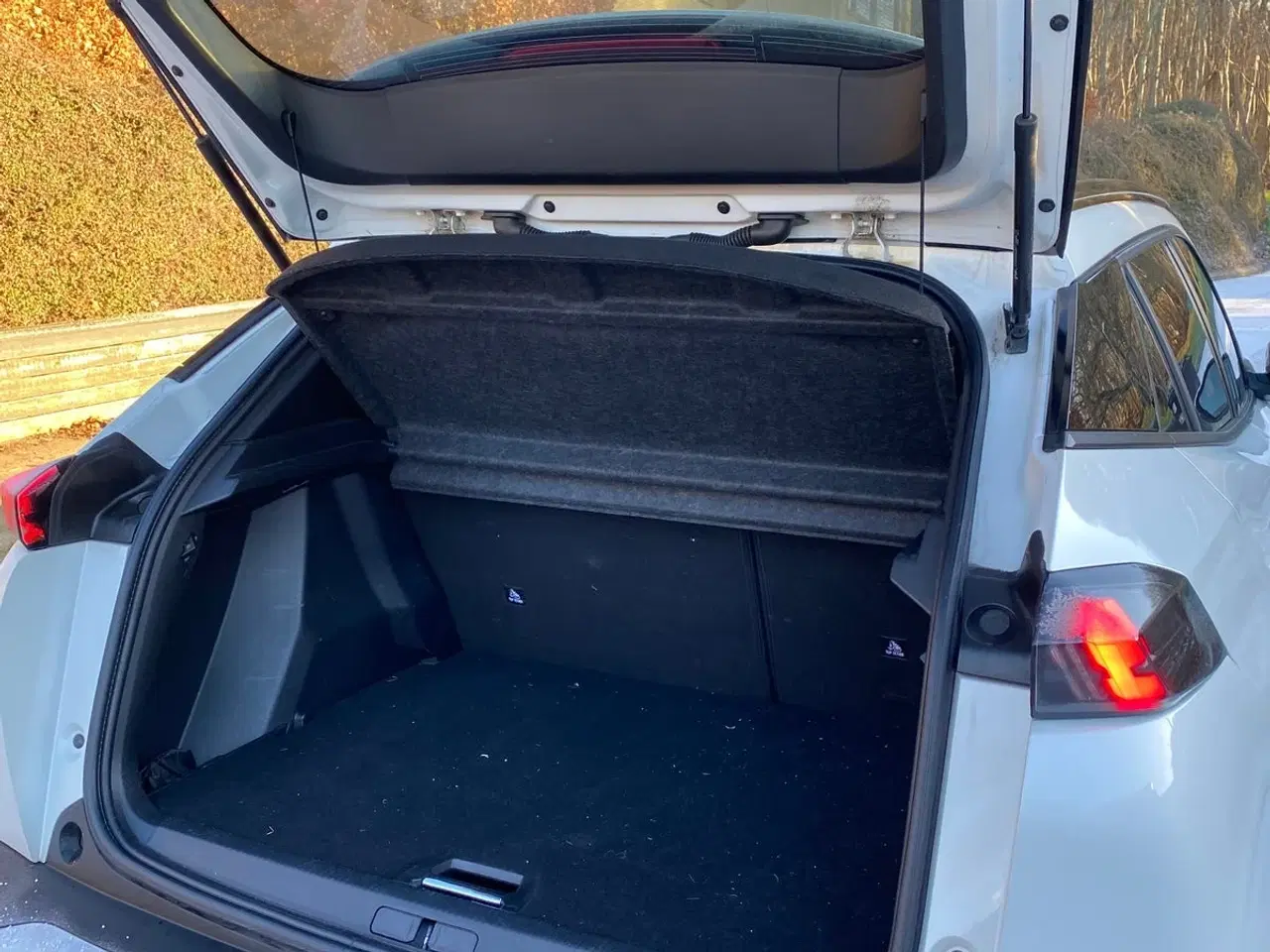 Billede 11 - Peugeot 2008 1,5 BlueHDi 130 Allure EAT8