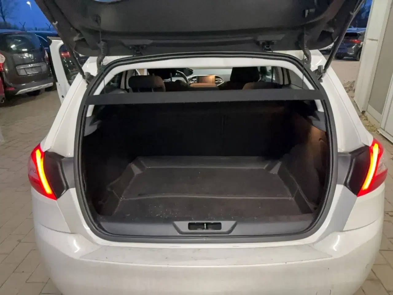 Billede 2 - Peugeot 308 1,2 e-THP 130 Style