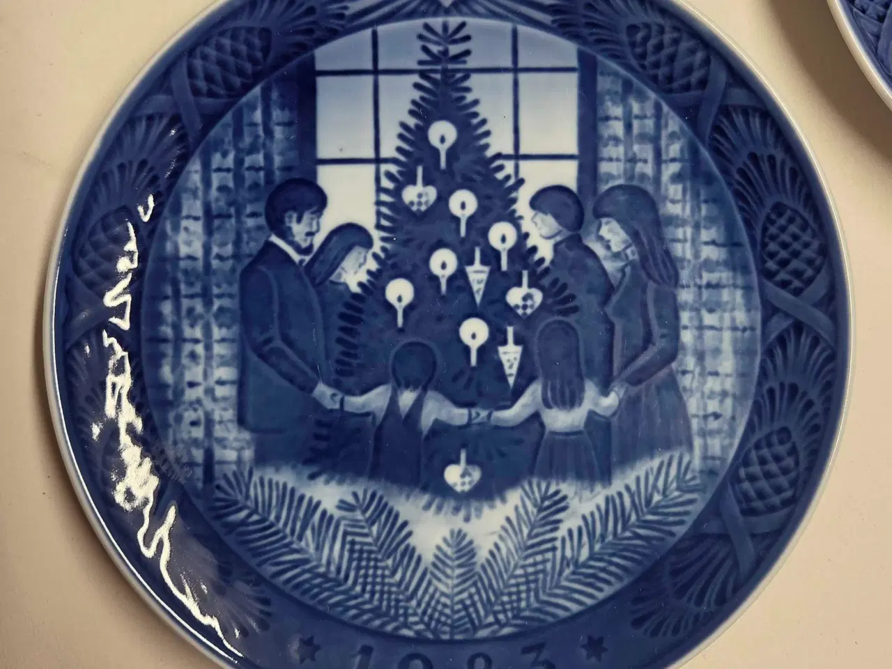 Billede 4 - Royal Copenhagen juleplatter