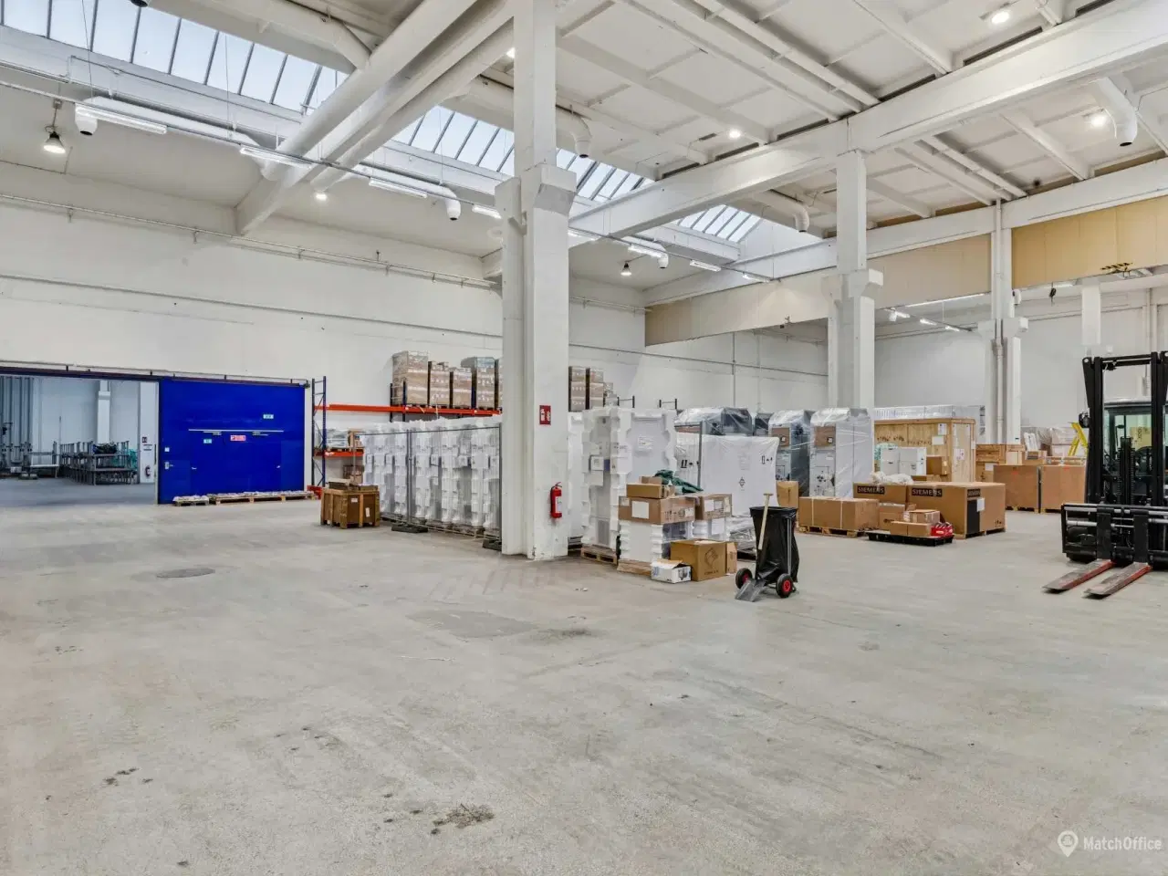 Billede 7 - Højloftet lager i Brøndby