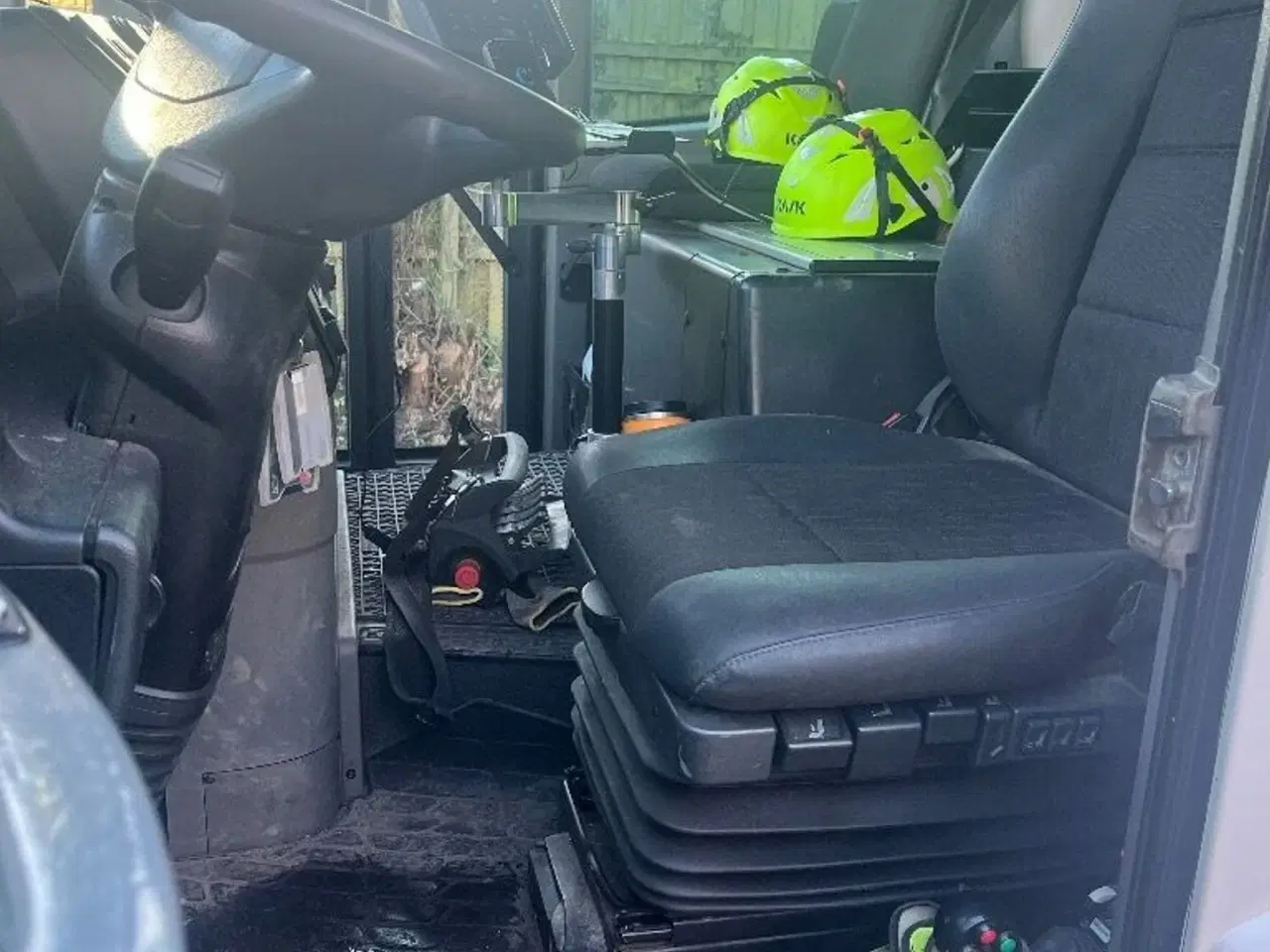 Billede 5 - Mercedes-Benz ECONIC 2630 med HIAB 192 E-4 kran og SAWO Wirehejs.