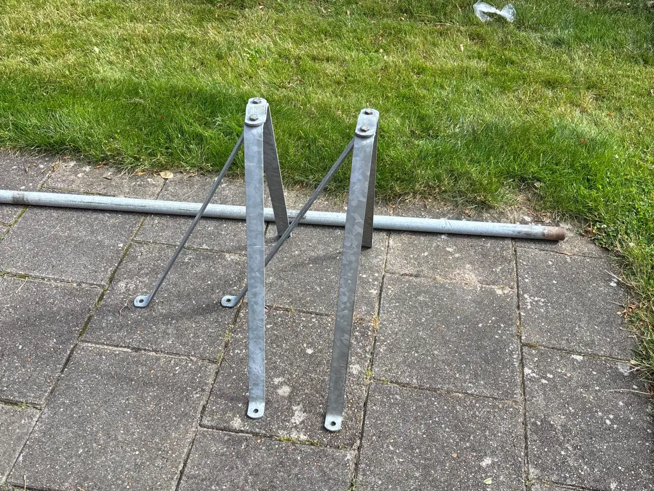 Billede 2 - Vægbeslag til antenne og parabol + stang 
