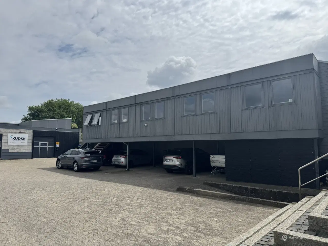Billede 7 - Lukket cellekontor med adgang til fællesfaciliteter