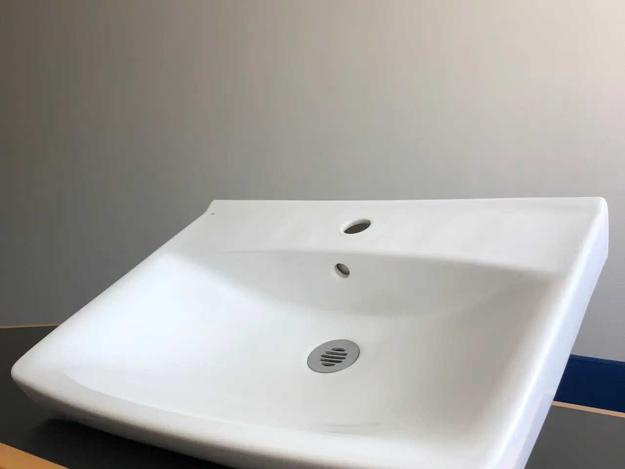 Billede 1 - Ifö spira square håndvask, 570x158x435mm, hvid