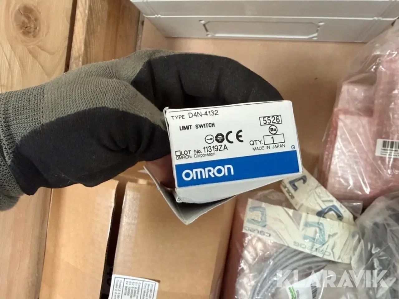 Billede 11 - Lot - invertere, flowtransmitter, controllere og øvrigt - 1 palle