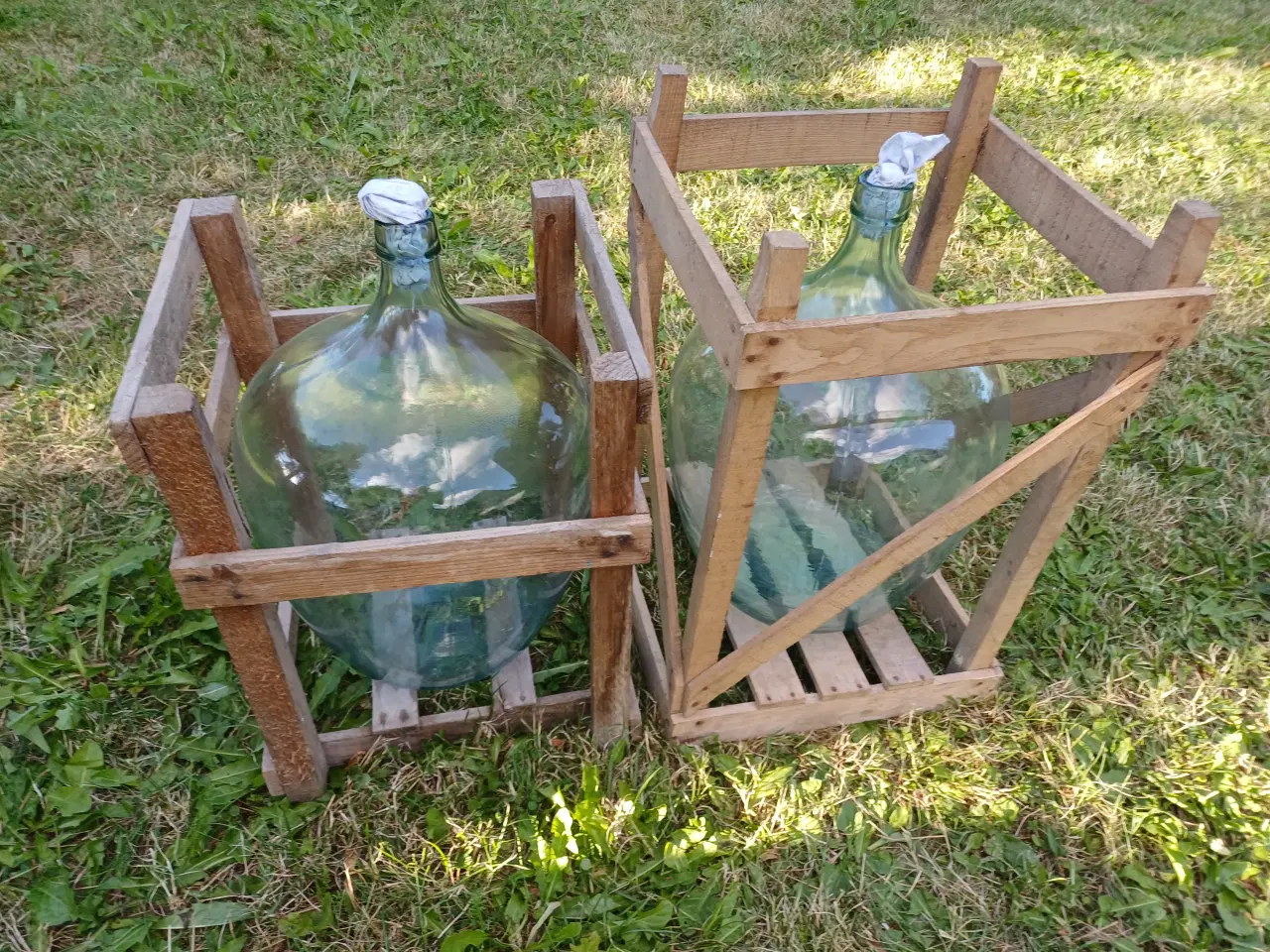 Billede 1 - vinballon 25l med træstativ