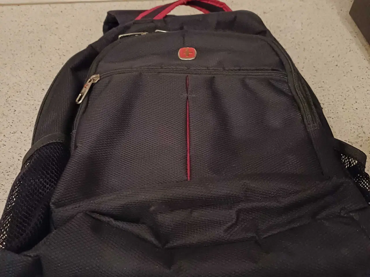Billede 1 - Wenger rygsæk m mange rum og lommer