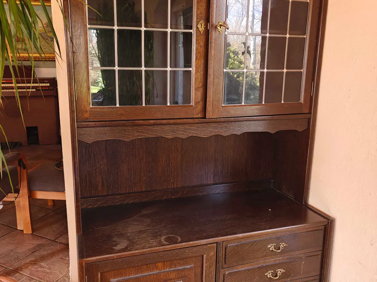 Billede 1 - Antik vitrineskab