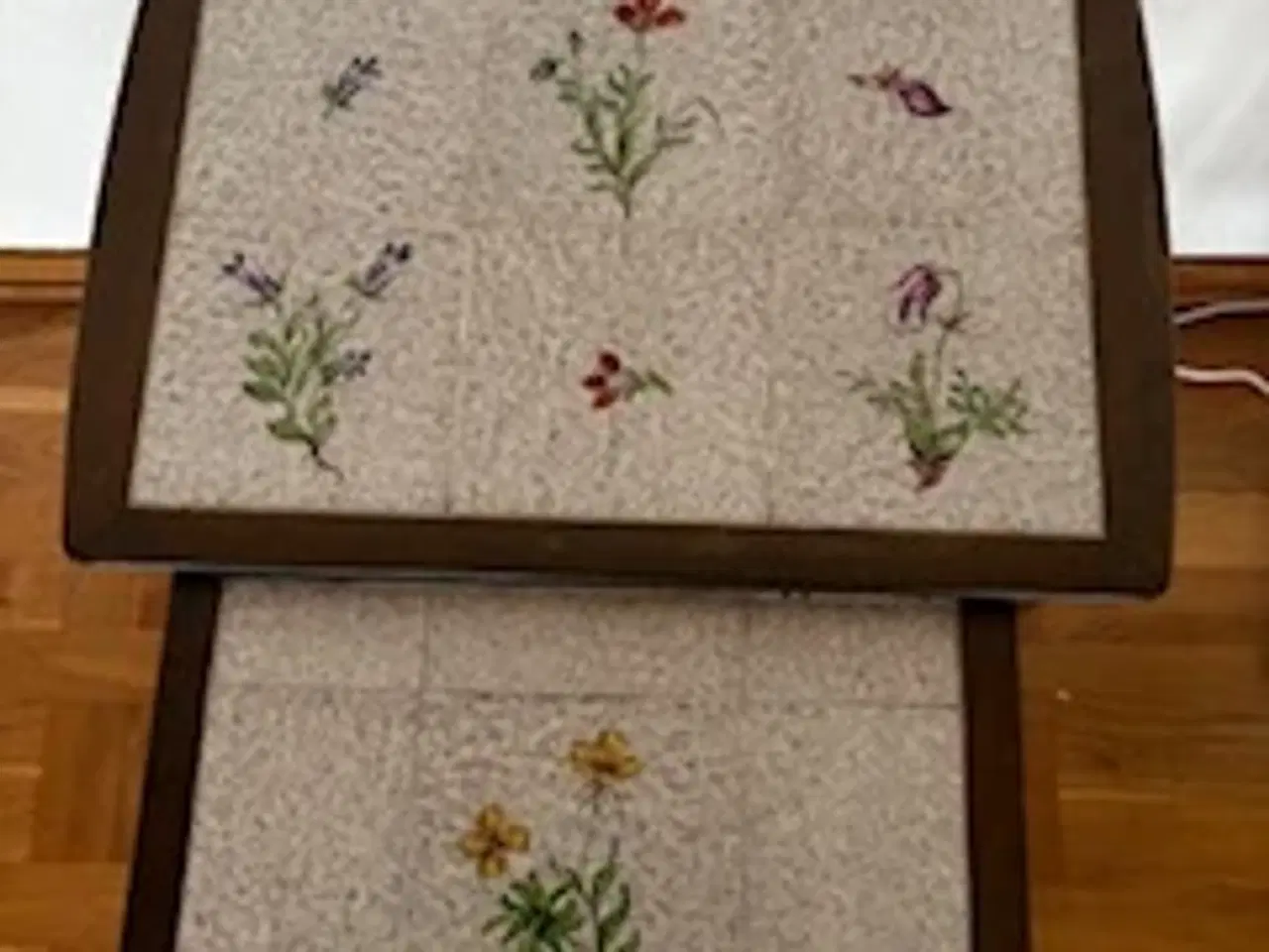 Billede 1 - Indskudsborde m/kakler