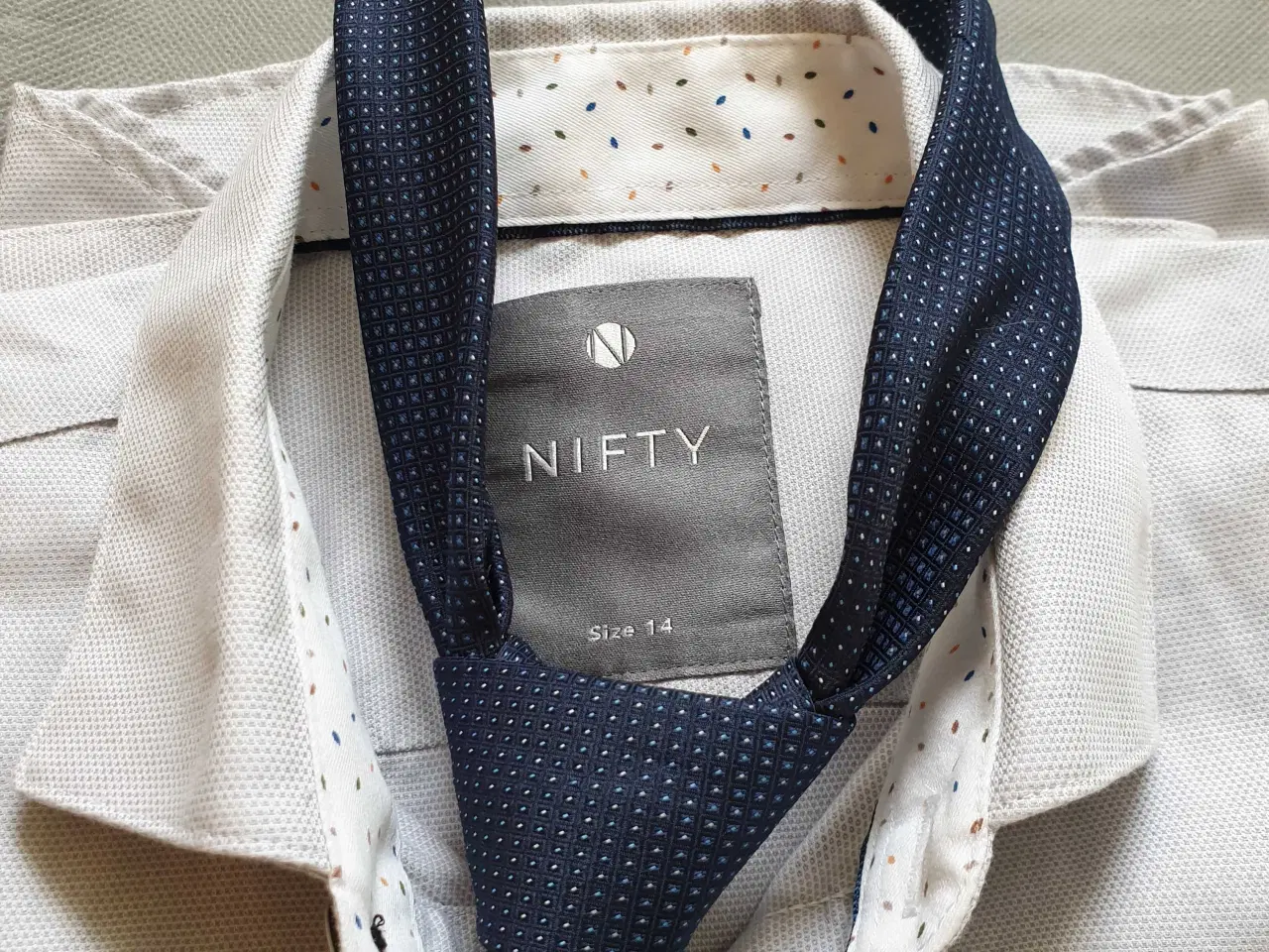 Billede 2 - Nifty jakkesæt str 12 år 