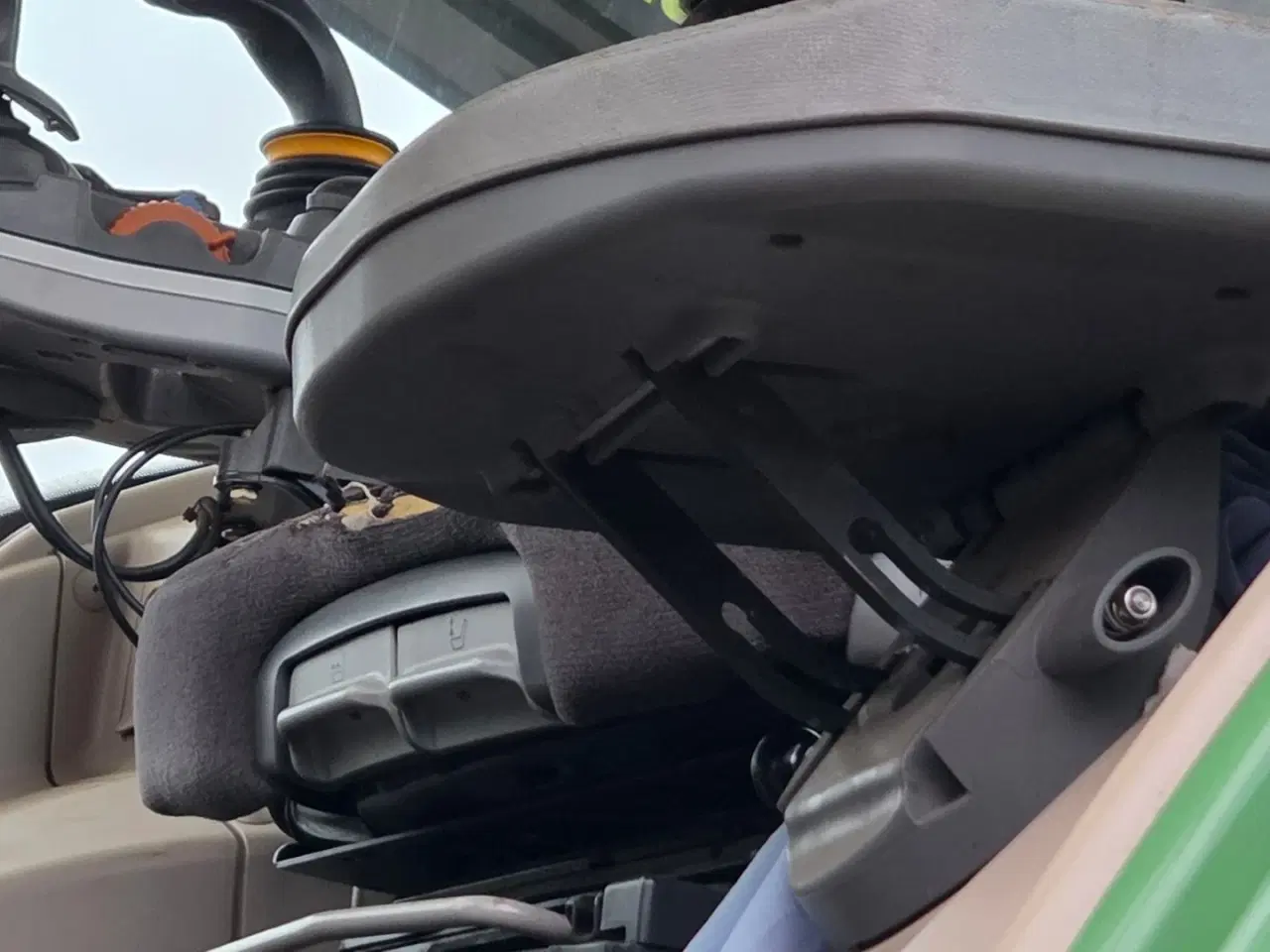 Billede 4 - Fendt 826 Frontlift og frontPTO