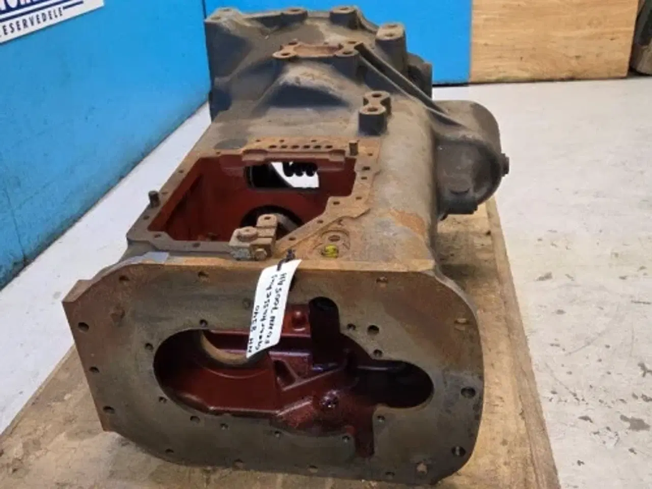 Billede 5 - New Holland 8340 Gearkasse Hus F0NN7005AH