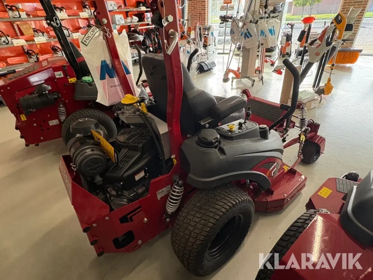 Billede 5 - Zeroturn plæneklipper Ferris ISX 2200