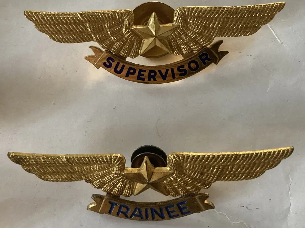 Billede 7 - 22 forskellige uniforms emblem Flyselskab SAS