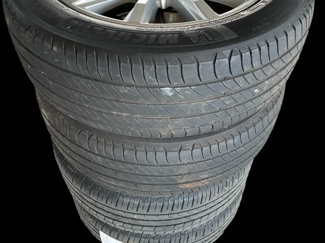 Billede 2 - 17 VW Passat 215/55r17 Ref.P8 sommer