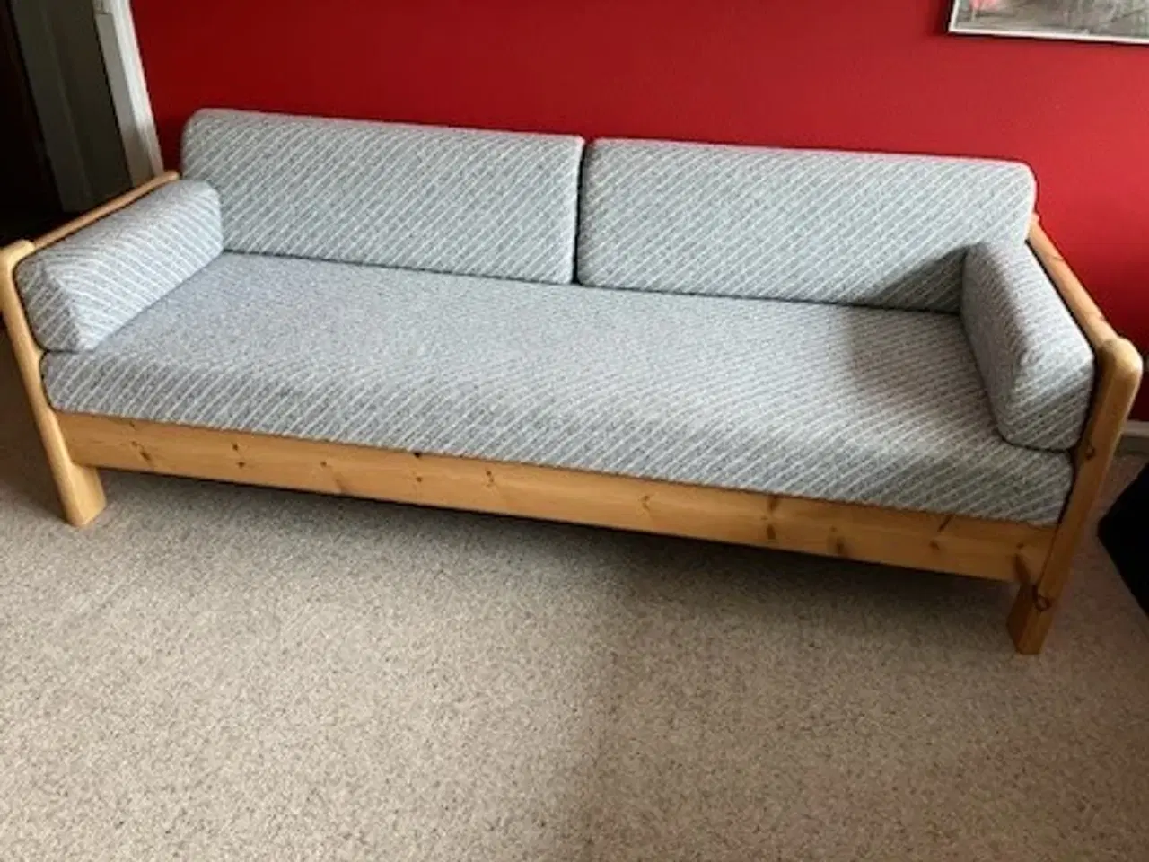 Billede 1 - Sovesofa i fyrretræ med dobbelt madras 200x140 cm