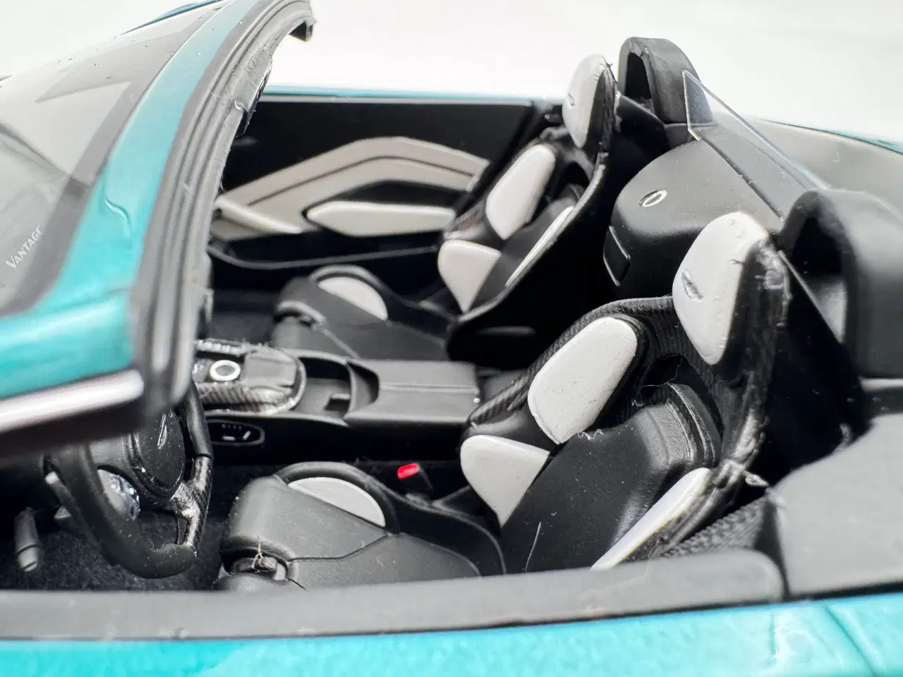 Billede 6 - 2022 Aston Martin V12 Vantage Roadster - 1:18