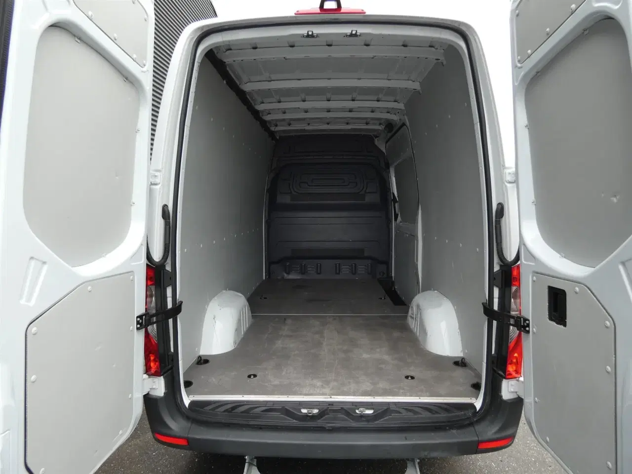 Billede 8 - Mercedes-Benz Sprinter 317 2,0 CDI A2 H2 RWD 9G-Tronic 170HK Van Aut.